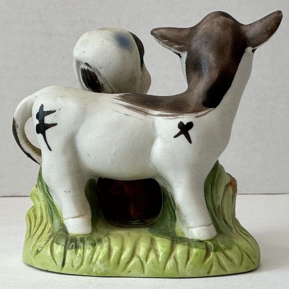 Young Maiden Girl w/Cow Ceramic Figurine Red/Green/White Unbranded Vintage Farm - Picture 3 of 9